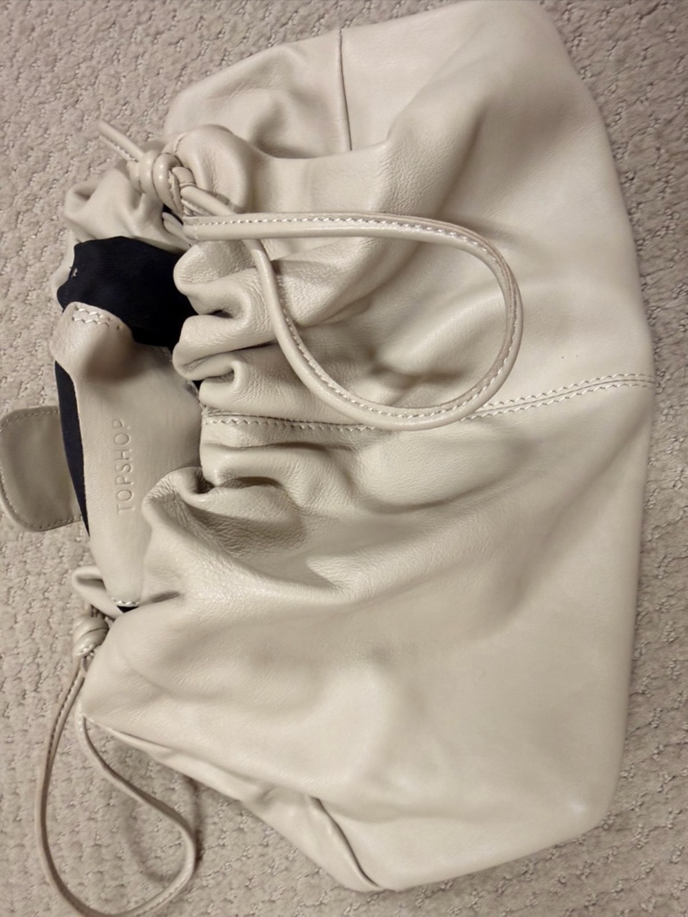 Topshop Cream Ruched Drawstring Wristlet - Picture 3 of 4
